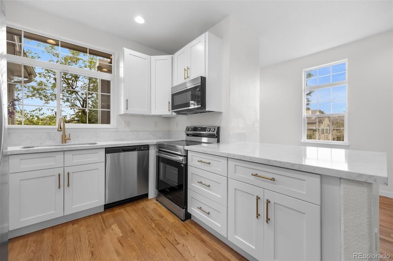 9881 Carolina Pl, Aurora, CO 80247