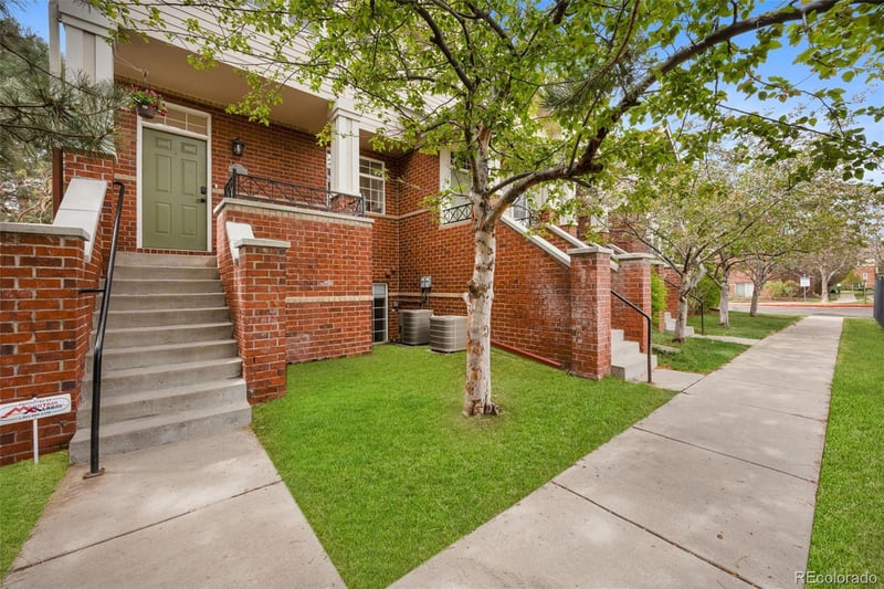 9881 Carolina Pl, Aurora, CO 80247