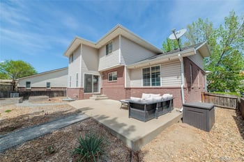 2513 Falcon Dr, Longmont, CO 80503