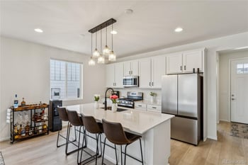 24544 E 37th Ave, Aurora, CO 80019