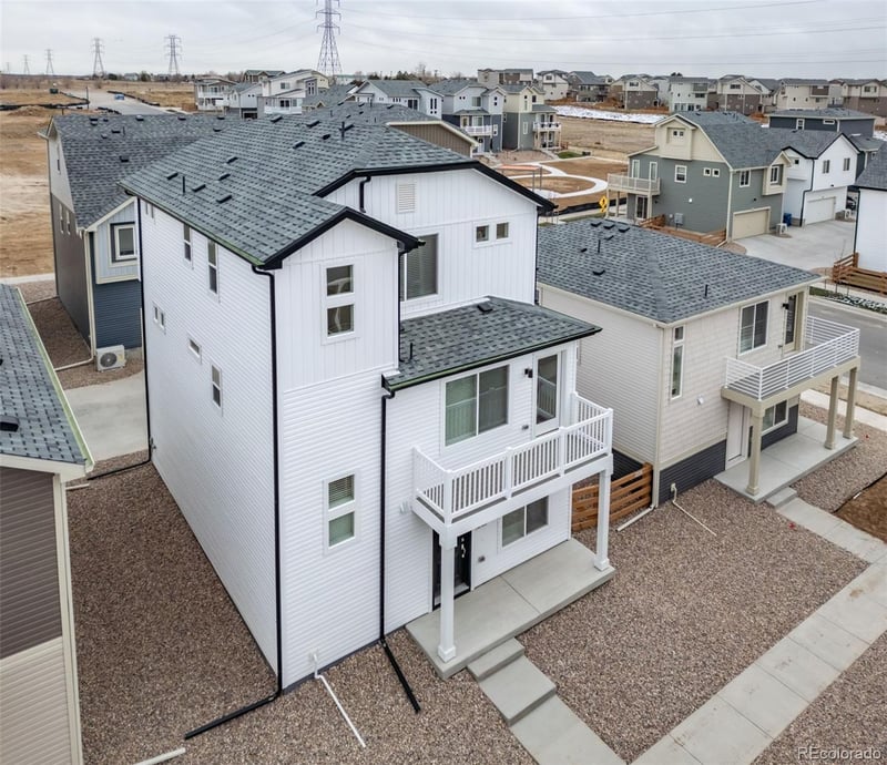 46571 Gold Prairie Dr, Bennett, CO 80102