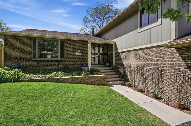 7821 Clayton Way, Centennial, CO 80122