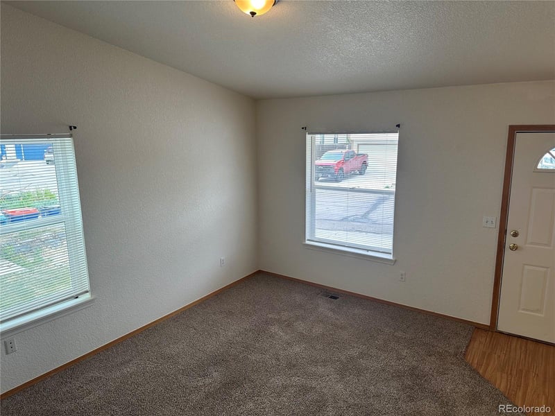 511 Sundance Cir, Dacono, CO 80514