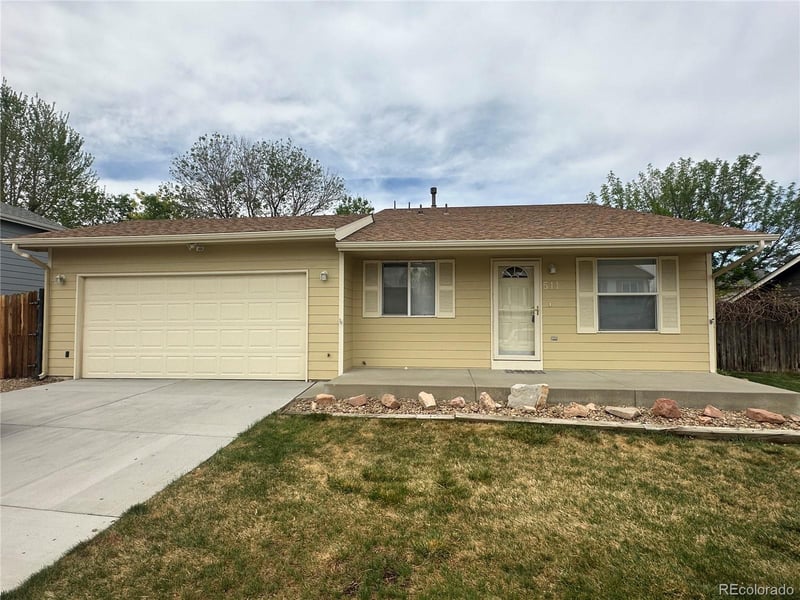 511 Sundance Cir, Dacono, CO 80514