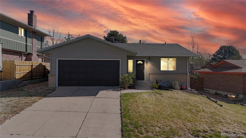 1988 S Devinney St, Lakewood, CO 80228