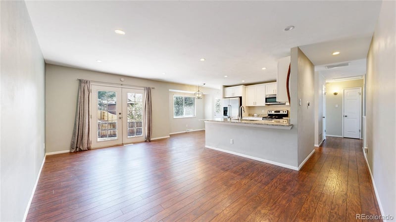 1988 S Devinney St, Lakewood, CO 80228