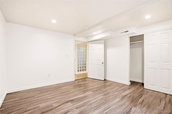 5702 Pearl St, Littleton, CO 80121