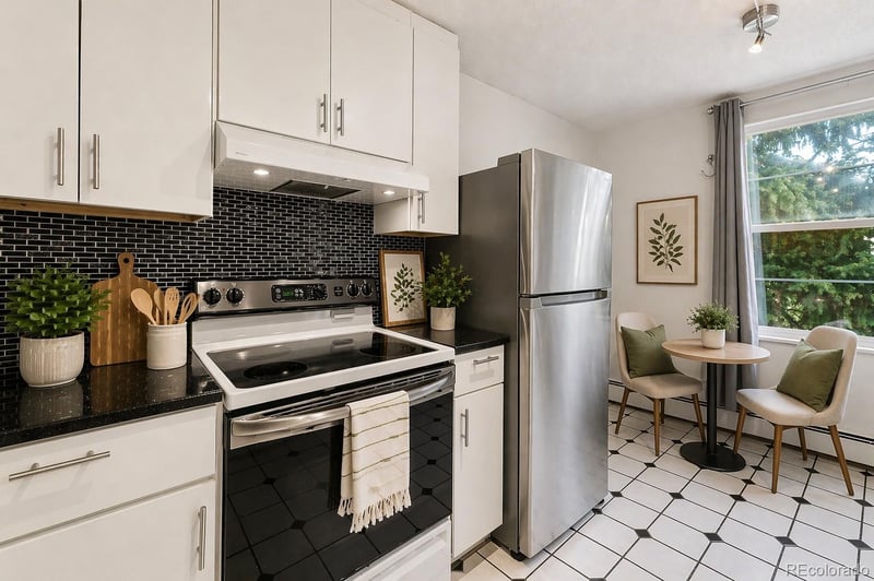 2150 Vaughn Way #204D, Aurora, CO 80014