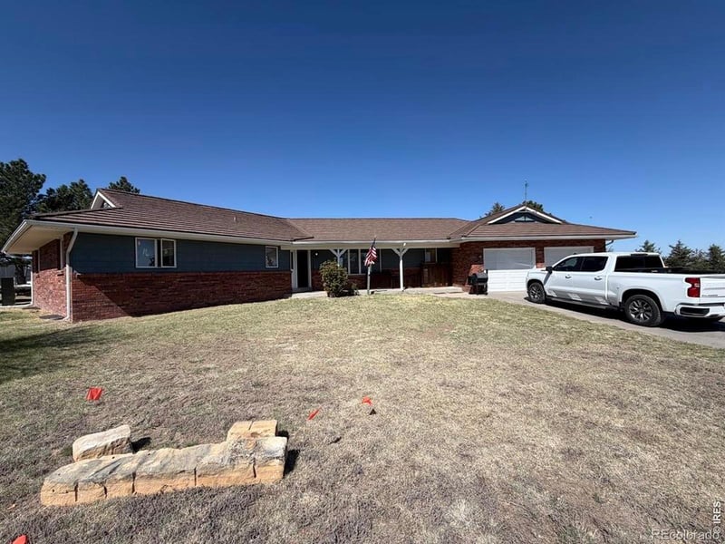 355 9th St, Cheyenne Wells, CO 80810