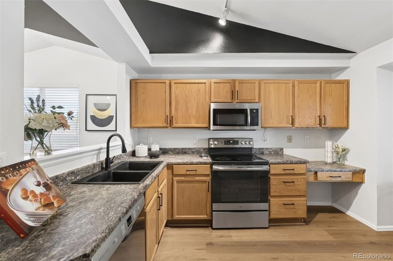 865 W 96th Ave, Thornton, CO 80260