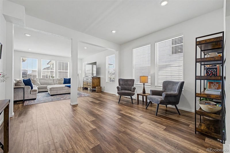 21300 61st Ave, Aurora, CO 80019