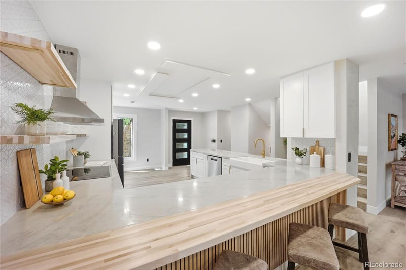 1581 Briarwood Ave, Littleton, CO 80120