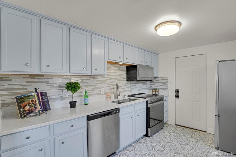 3290 Fairview Pl, Denver, CO 80211