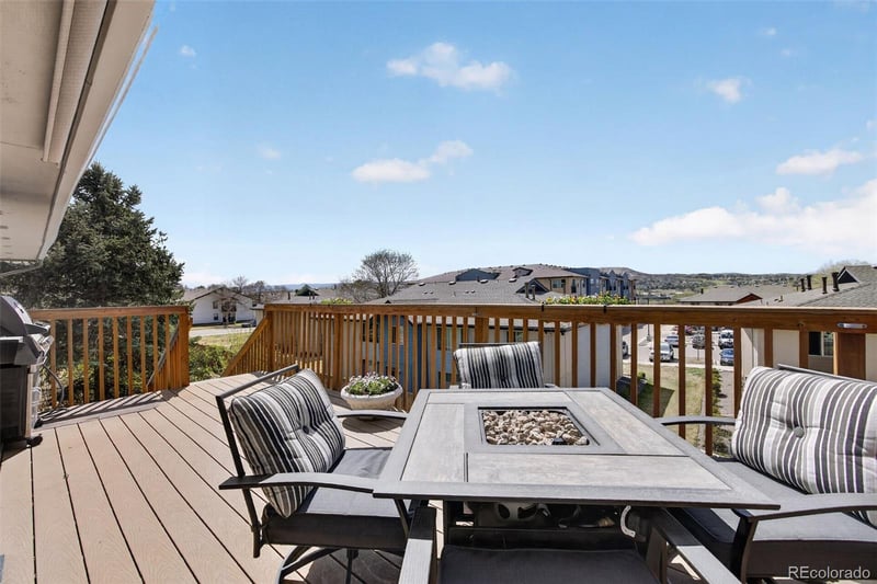 1005 Barbi Ct, Castle Rock, CO 80104