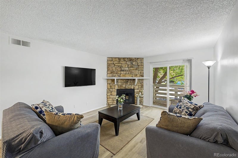 8555 Fairmount Dr #H101, Denver, CO 80247