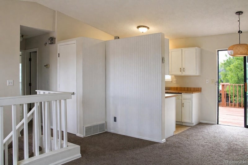 910 Nolte Dr, Colorado Springs, CO 80916