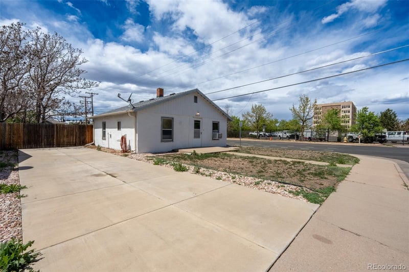 603 S 5th Ave, Brighton, CO 80601