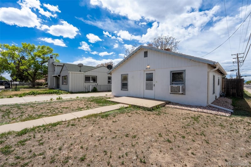 603 S 5th Ave, Brighton, CO 80601