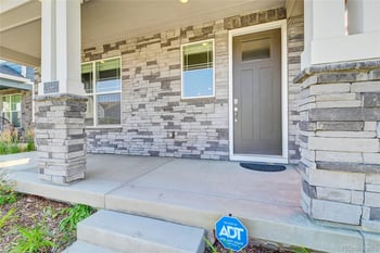 21862 8th Ave, Aurora, CO 80018