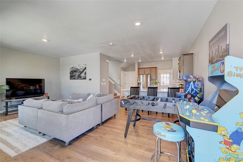 21862 8th Ave, Aurora, CO 80018