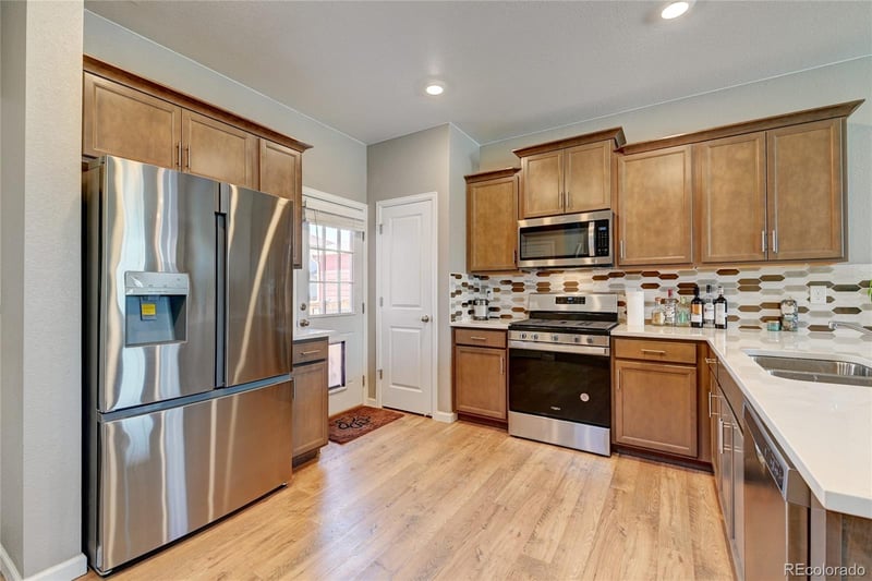 21862 8th Ave, Aurora, CO 80018