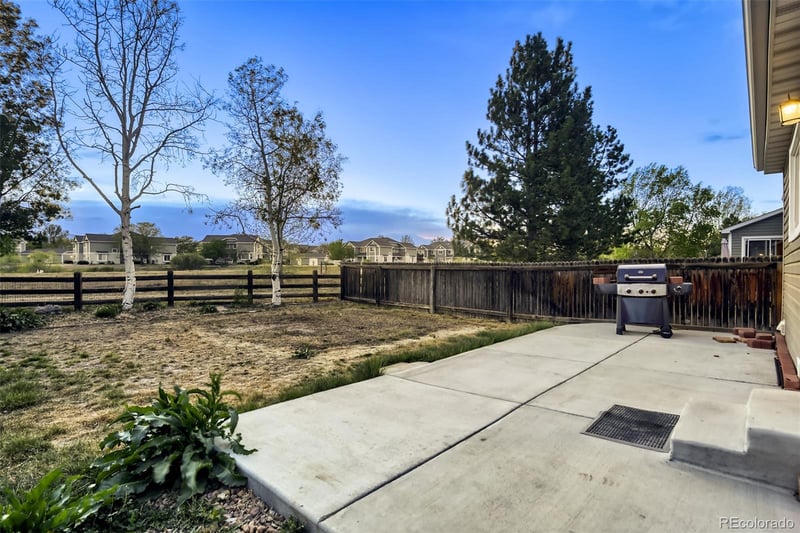 1824 Dove Creek Cir, Loveland, CO 80538