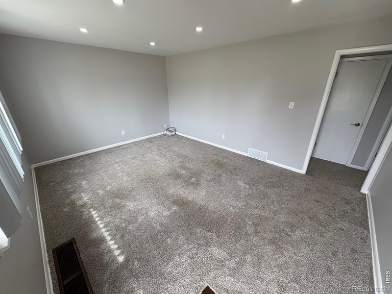 337 Plainview Ave, Sterling, CO 80751