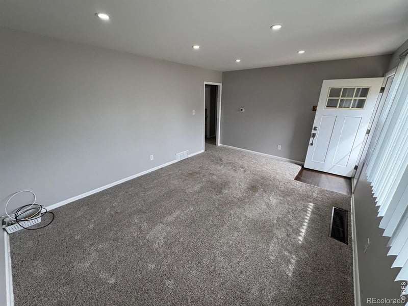 337 Plainview Ave, Sterling, CO 80751