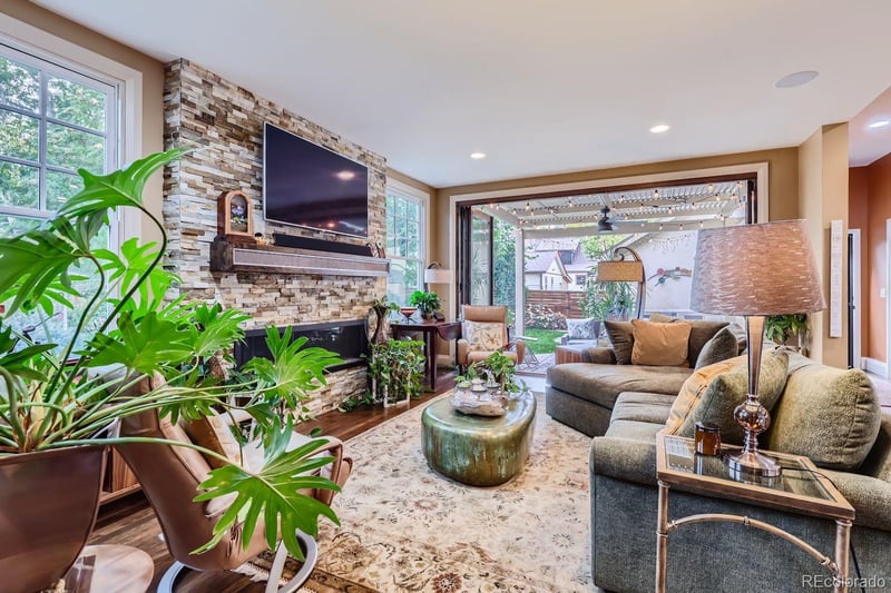 2335 Glencoe St, Denver, CO 80207