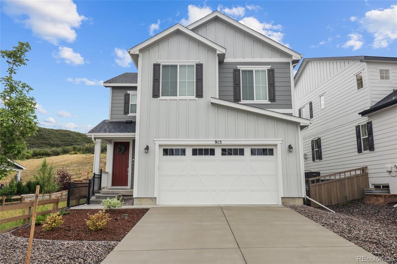 915 Oleander St, Castle Rock, CO 80109