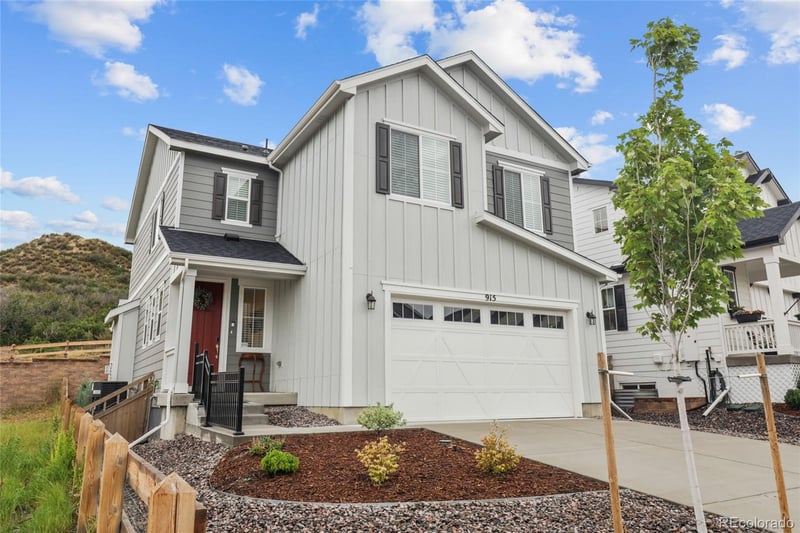915 Oleander St, Castle Rock, CO 80109