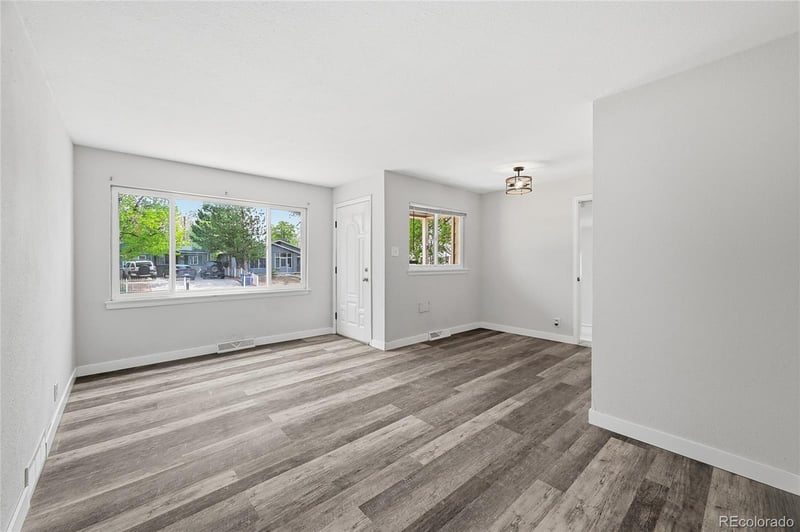 1781 Kingston St, Aurora, CO 80010