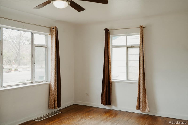 5 Stuart St, Denver, CO 80219