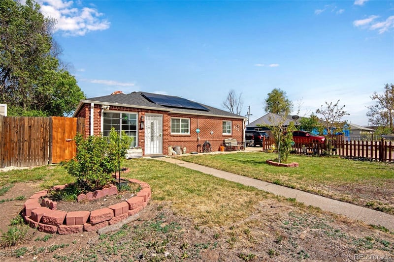 850 Peoria St, Aurora, CO 80011