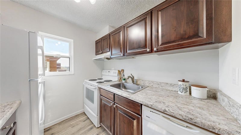 2 Adams St #1207, Denver, CO 80206