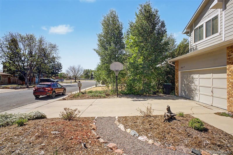 1617 Albion Ln, Longmont, CO 80503