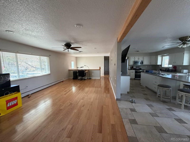 40 Paradise Dr, Burlington, CO 80807