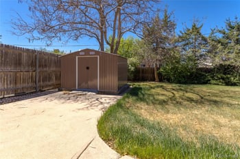 425 Uvalda Cir, Aurora, CO 80012