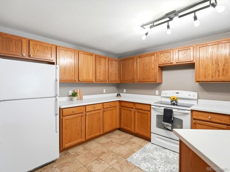 2575 Syracuse Way #H202, Denver, CO 80231