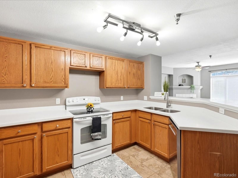 2575 Syracuse Way #H202, Denver, CO 80231