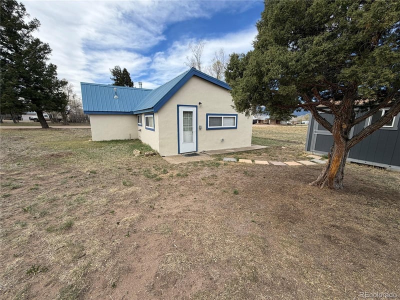 621 Broadway , Silver Cliff, CO 81252