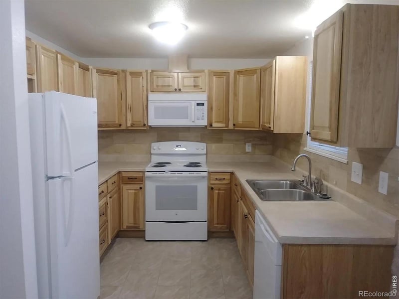 706 Darby Ct, Longmont, CO 80501