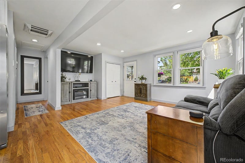 901 Locust St, Denver, CO 80224