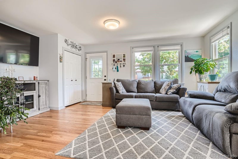 901 Locust St, Denver, CO 80224