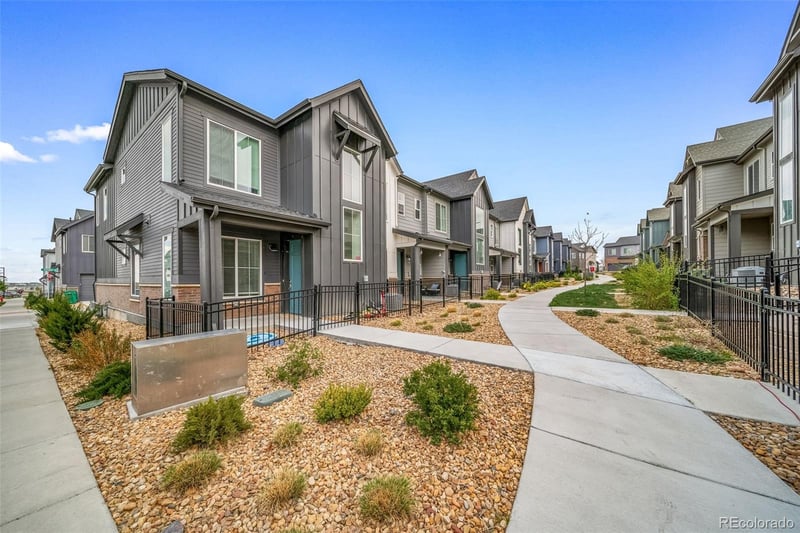 475 Millwall Cir, Castle Pines, CO 80108