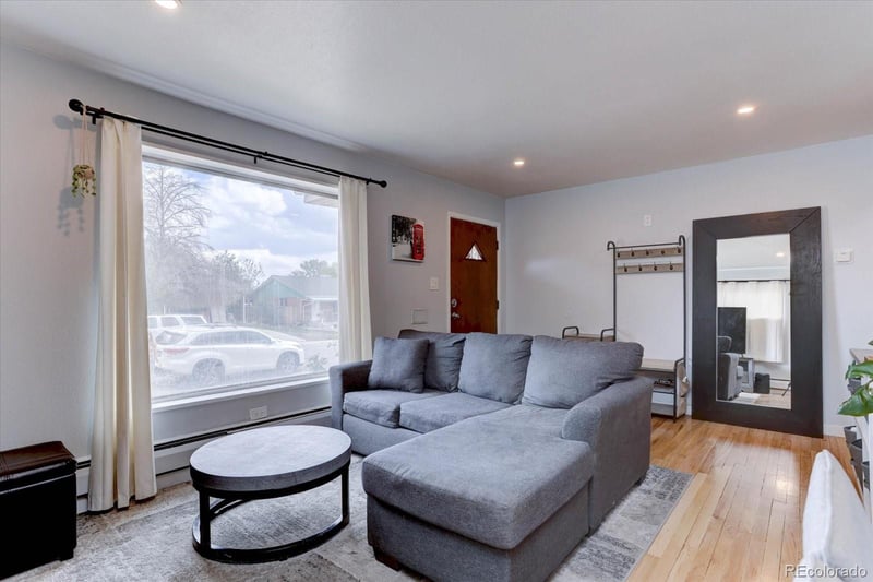 7111 Avrum Dr, Denver, CO 80221