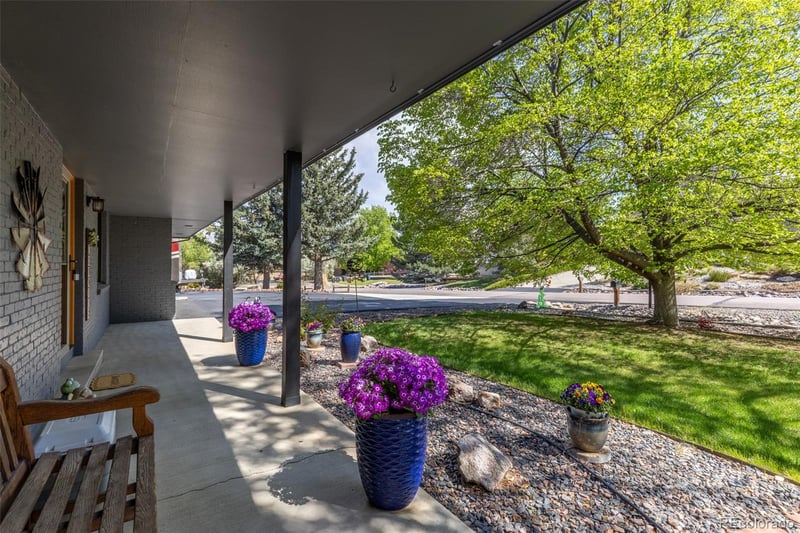 16547 W 73rd Dr, Arvada, CO 80007
