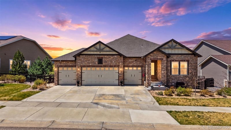 8641 De Gaulle Ct, Aurora, CO 80016