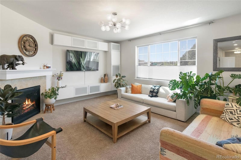 25380 Aberdeen Dr, Aurora, CO 80016