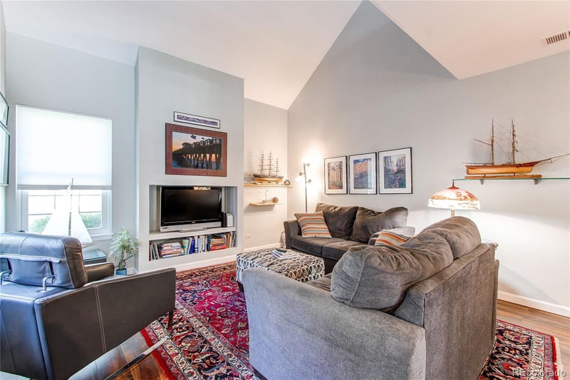 2152 Victor St #B, Aurora, CO 80014